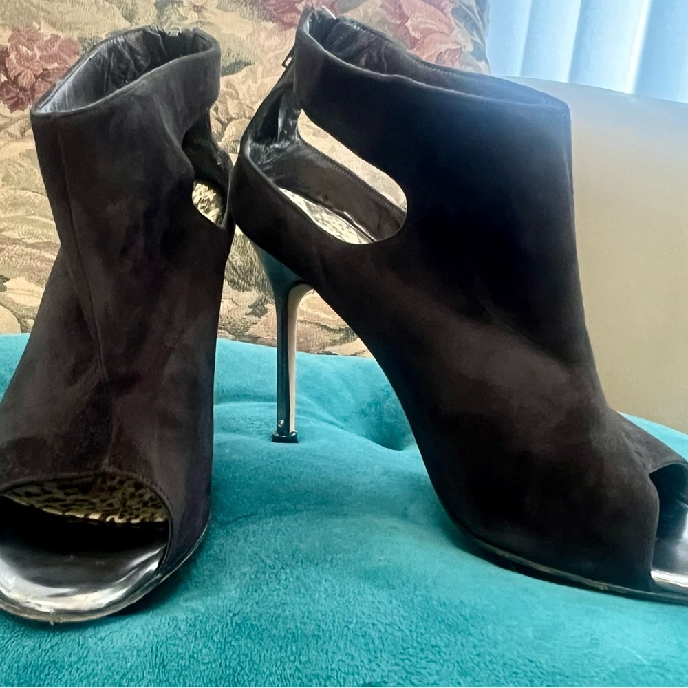 Manolo Blahnik Black Suede Heels with Metallic Accents